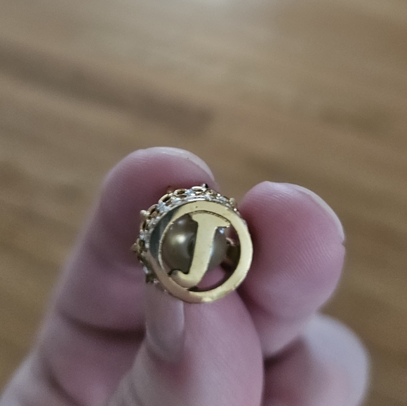 Rare New Juicy Couture Gold Tone C Crown Mini Charm With Pearl And J - Picture 5 of 16
